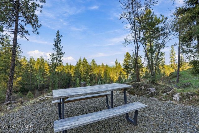 10537 W GENESEE CT, Post Falls, ID 83854
