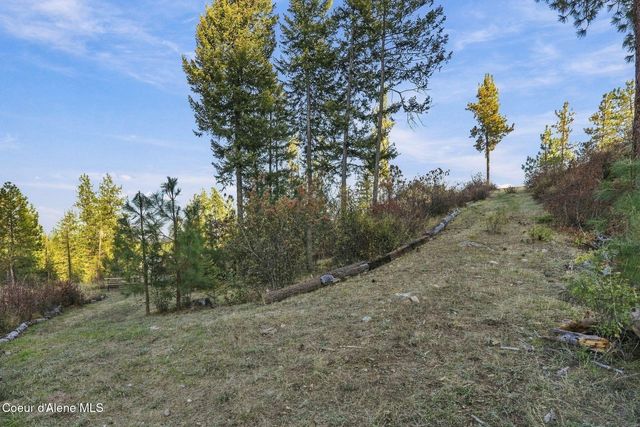 10537 W GENESEE CT, Post Falls, ID 83854