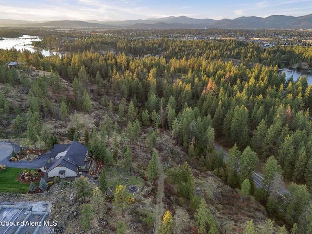 10537 W GENESEE CT, Post Falls, ID 83854