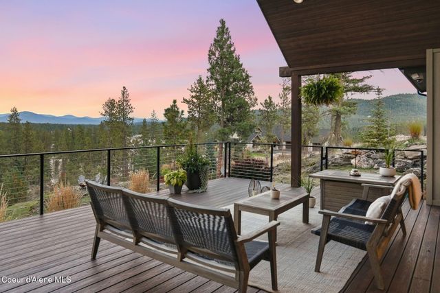 10537 W GENESEE CT, Post Falls, ID 83854