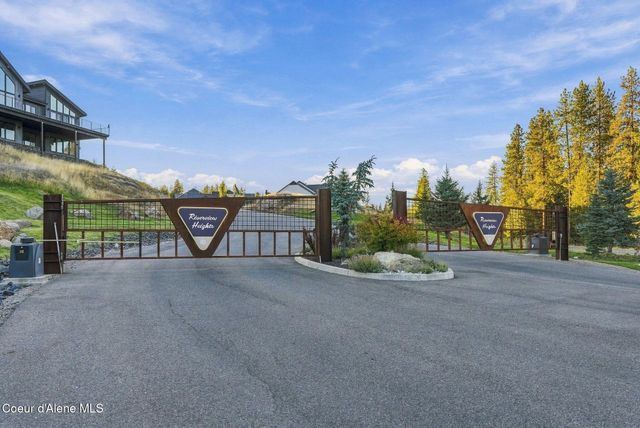 10537 W GENESEE CT, Post Falls, ID 83854