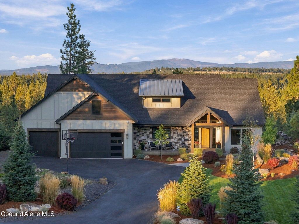 10537 W GENESEE CT, Post Falls, ID 83854 photo 2