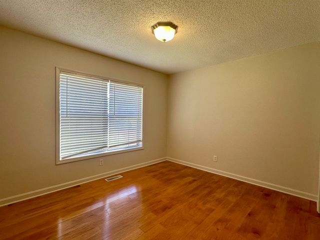 130 GLEN DR, Selmer, TN 38375