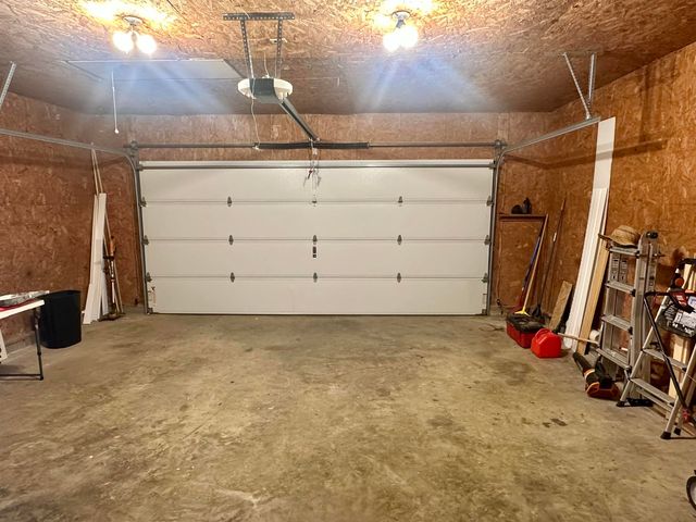 130 GLEN DR, Selmer, TN 38375