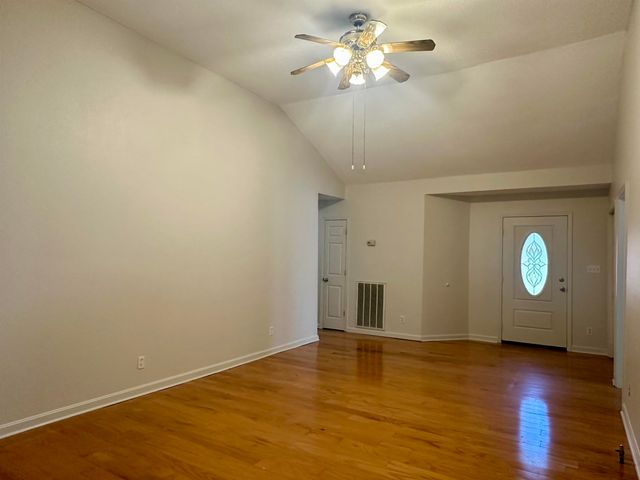 130 GLEN DR, Selmer, TN 38375