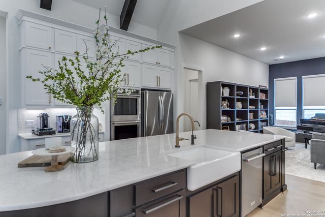 10003 Ellenora, Boerne, TX 78006