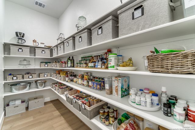 10003 Ellenora, Boerne, TX 78006