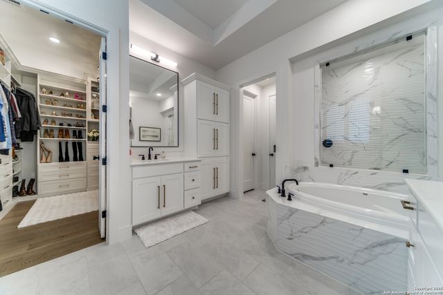 10003 Ellenora, Boerne, TX 78006