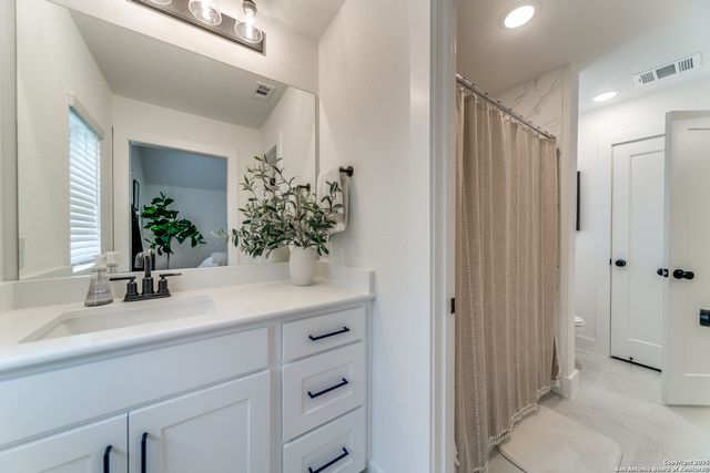 10003 Ellenora, Boerne, TX 78006