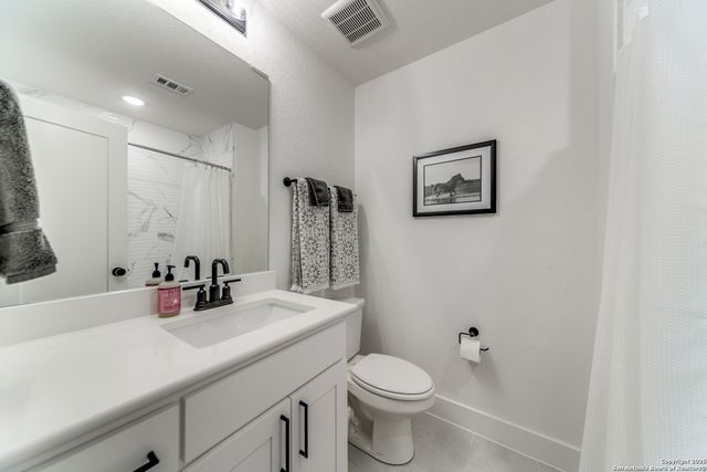 10003 Ellenora, Boerne, TX 78006