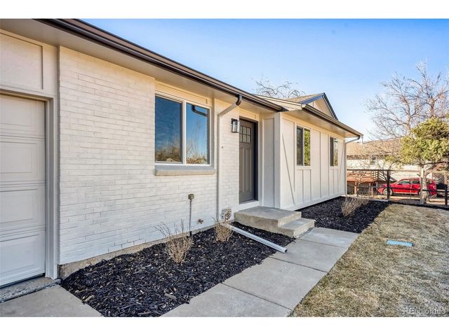 1529 S Nucla St, Aurora, CO 80017