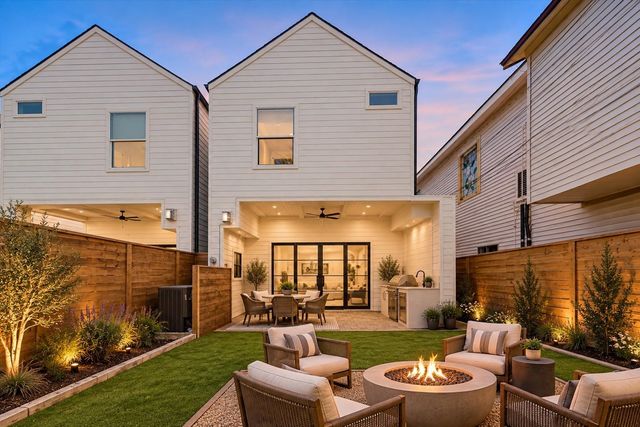 541 W 27th Street, Houston, TX 77008