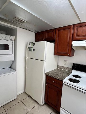 2442 NW 52nd Avenue, Lauderhill, FL 33313