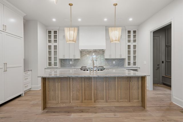 1004 Rodney Dr, Nashville, TN 37205