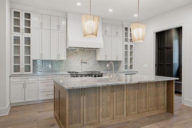 1004 Rodney Dr, Nashville, TN 37205