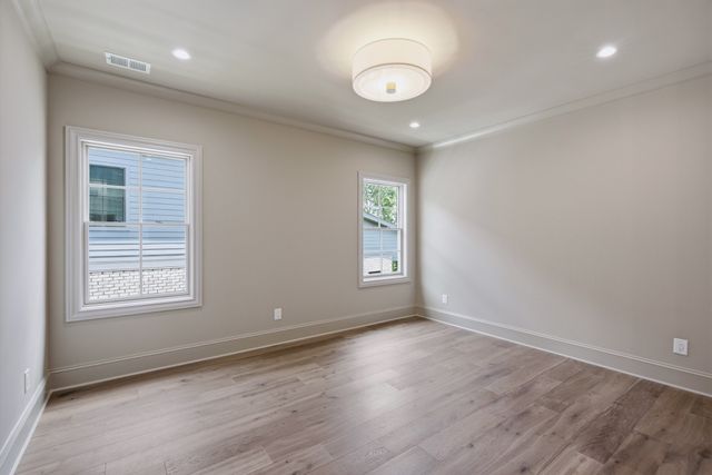 1004 Rodney Dr, Nashville, TN 37205