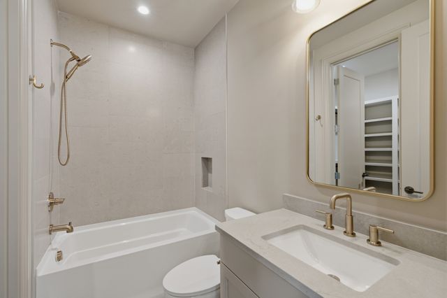 1004 Rodney Dr, Nashville, TN 37205