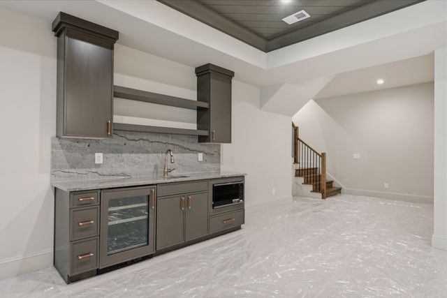 1004 Rodney Dr, Nashville, TN 37205