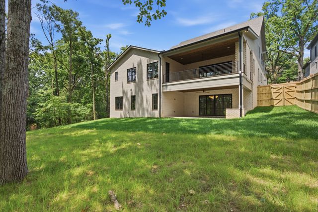 1004 Rodney Dr, Nashville, TN 37205