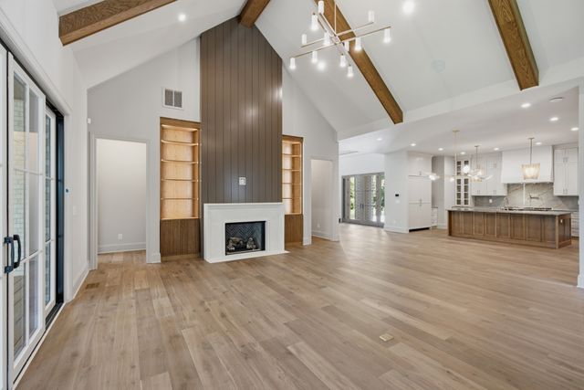 1004 Rodney Dr, Nashville, TN 37205