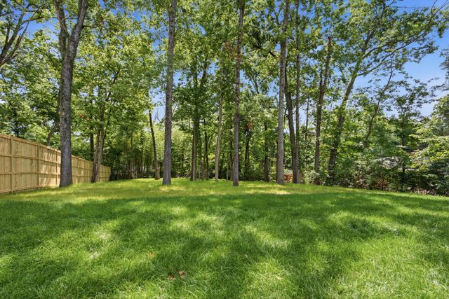 1004 Rodney Dr, Nashville, TN 37205