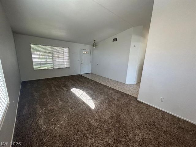 6138 CIRCLING HAWK Drive, North Las Vegas, NV 89031