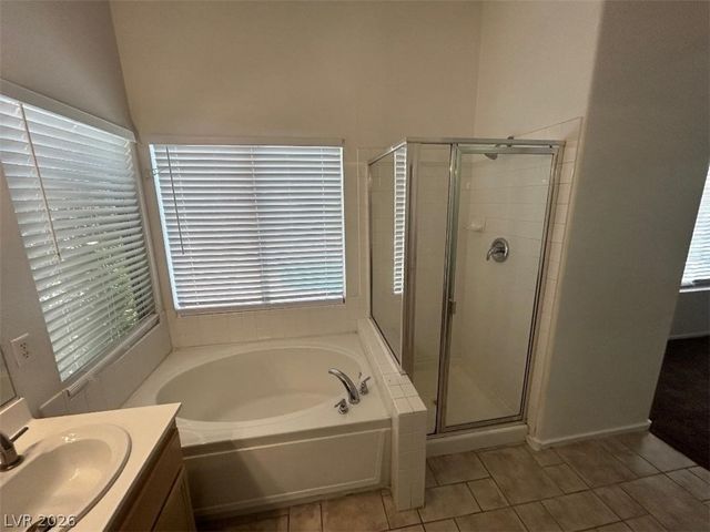 6138 CIRCLING HAWK Drive, North Las Vegas, NV 89031