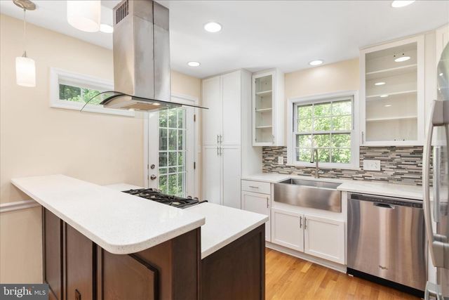 2406 CLAREMONT DR, Falls Church, VA 22043