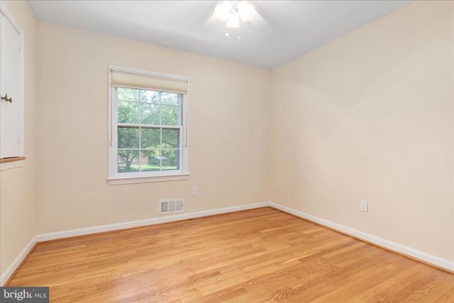 2406 CLAREMONT DR, Falls Church, VA 22043