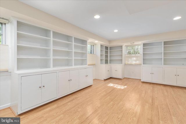 2406 CLAREMONT DR, Falls Church, VA 22043