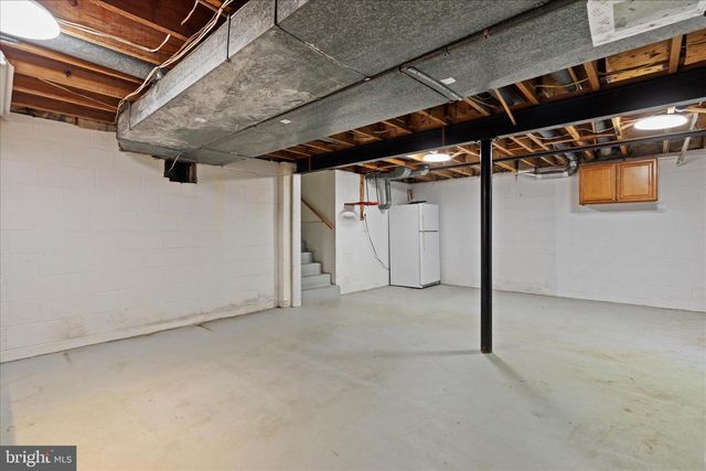 2406 CLAREMONT DR, Falls Church, VA 22043