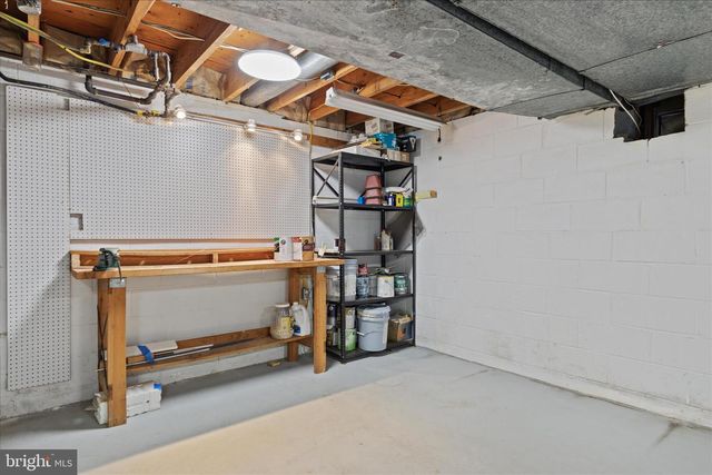 2406 CLAREMONT DR, Falls Church, VA 22043