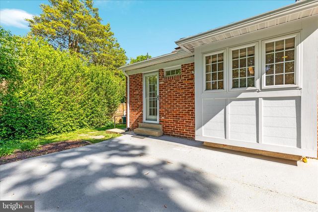 2406 CLAREMONT DR, Falls Church, VA 22043
