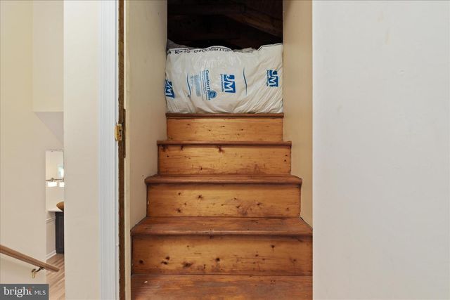 2406 CLAREMONT DR, Falls Church, VA 22043