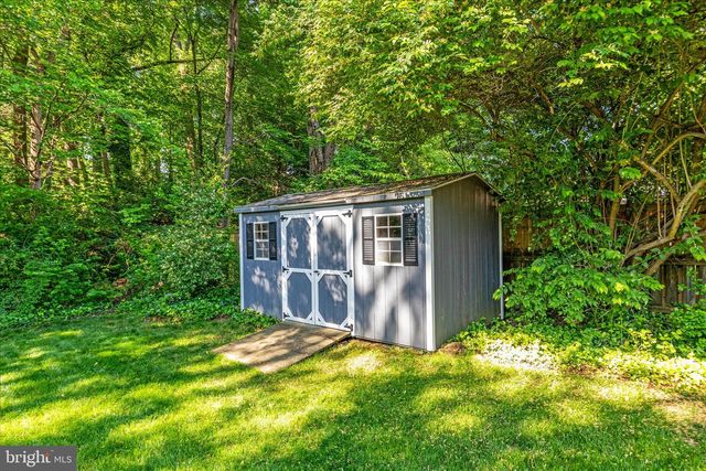 2406 CLAREMONT DR, Falls Church, VA 22043