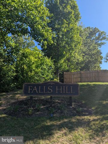2406 CLAREMONT DR, Falls Church, VA 22043