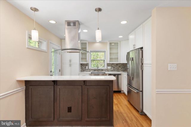 2406 CLAREMONT DR, Falls Church, VA 22043