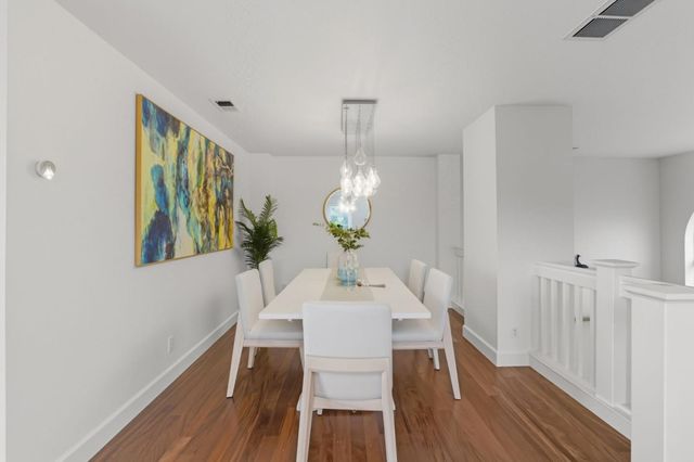 7 Chart Lane, Redwood City, CA 94065