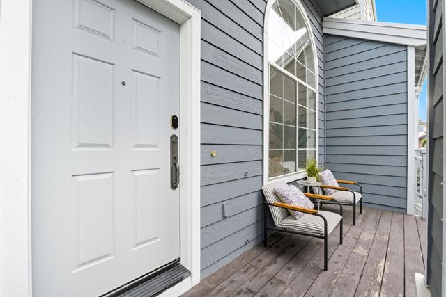 7 Chart Lane, Redwood City, CA 94065