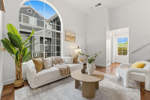 7 Chart Lane, Redwood City, CA 94065