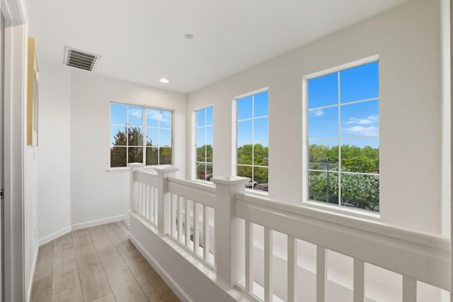 7 Chart Lane, Redwood City, CA 94065