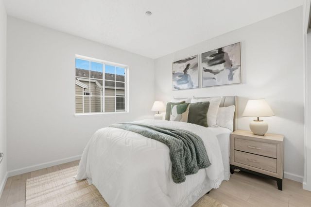 7 Chart Lane, Redwood City, CA 94065