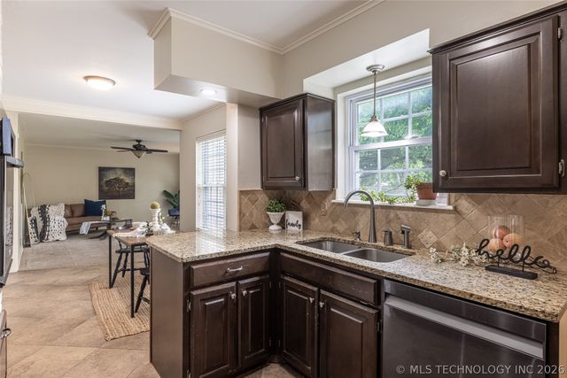6768 S 66th East Avenue, Tulsa, OK 74133