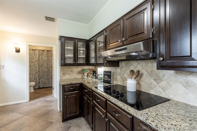 6768 S 66th East Avenue, Tulsa, OK 74133
