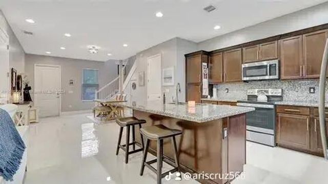 20908 NW 1st Drive, Pembroke Pines, FL 33029