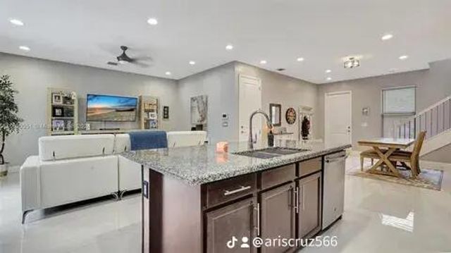 20908 NW 1st Drive, Pembroke Pines, FL 33029