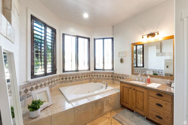 513 E SOUTHFORK DR, Draper, UT 84020