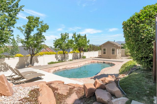 513 E SOUTHFORK DR, Draper, UT 84020
