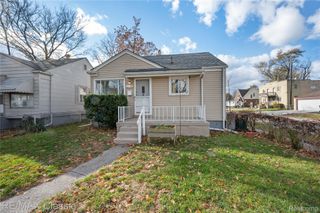 20747 Caledonia Avenue, Hazel Park, MI 48030