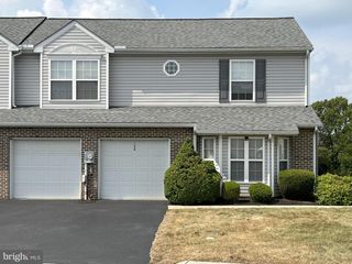 138 KESTREL CT, Hummelstown, PA 17036